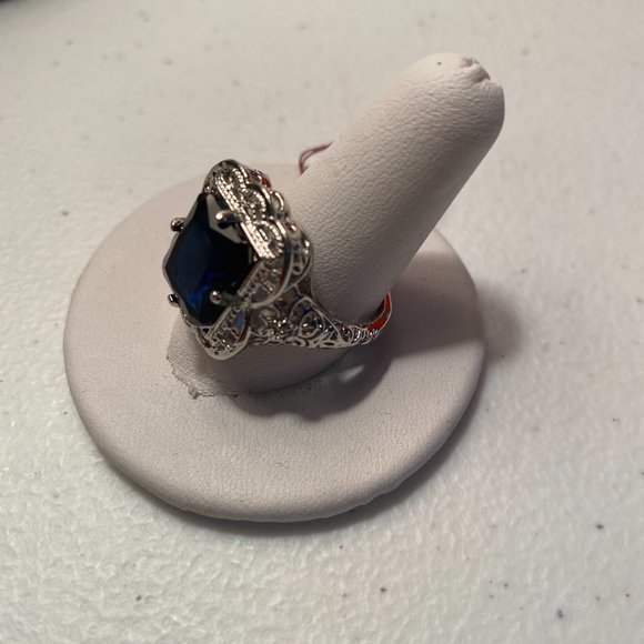 Ring - Picture 2 of 2